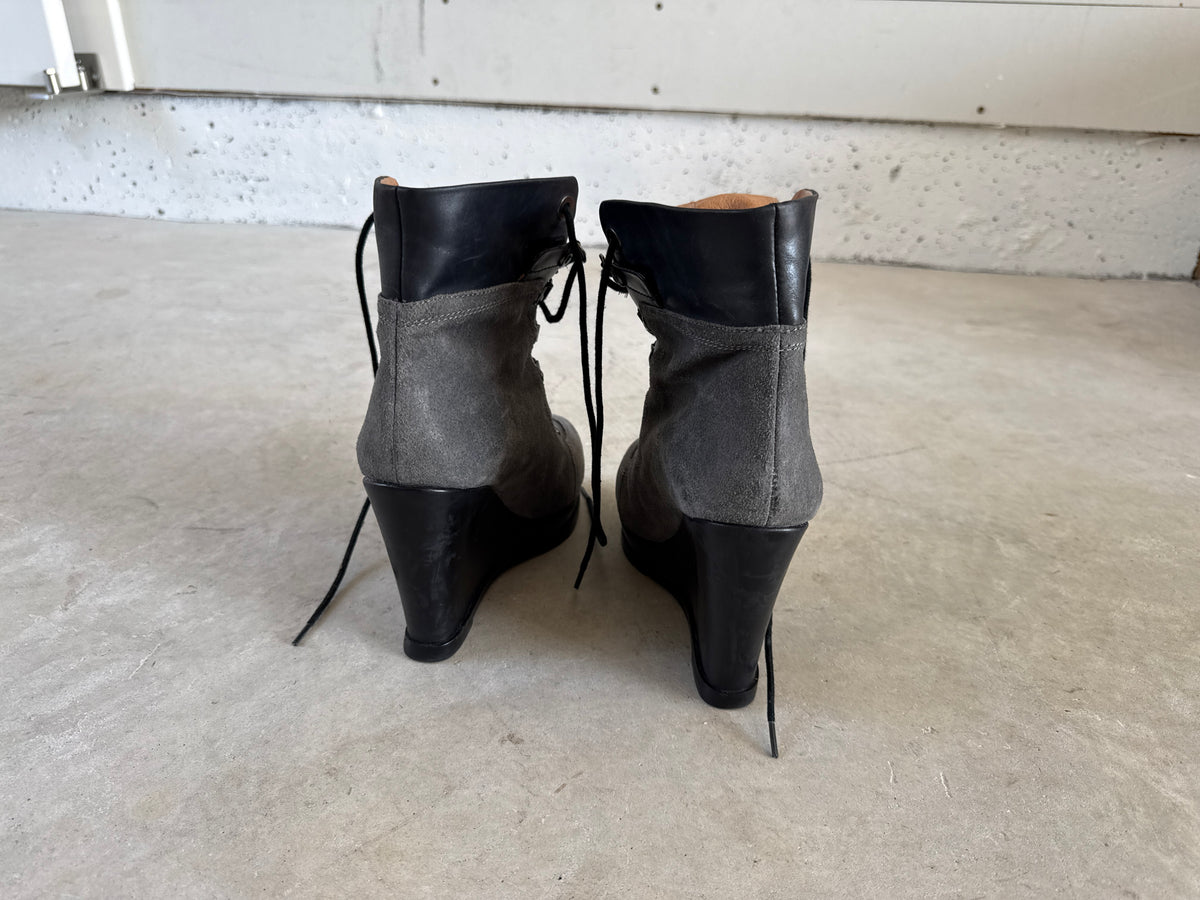 MODERN VINTAGE